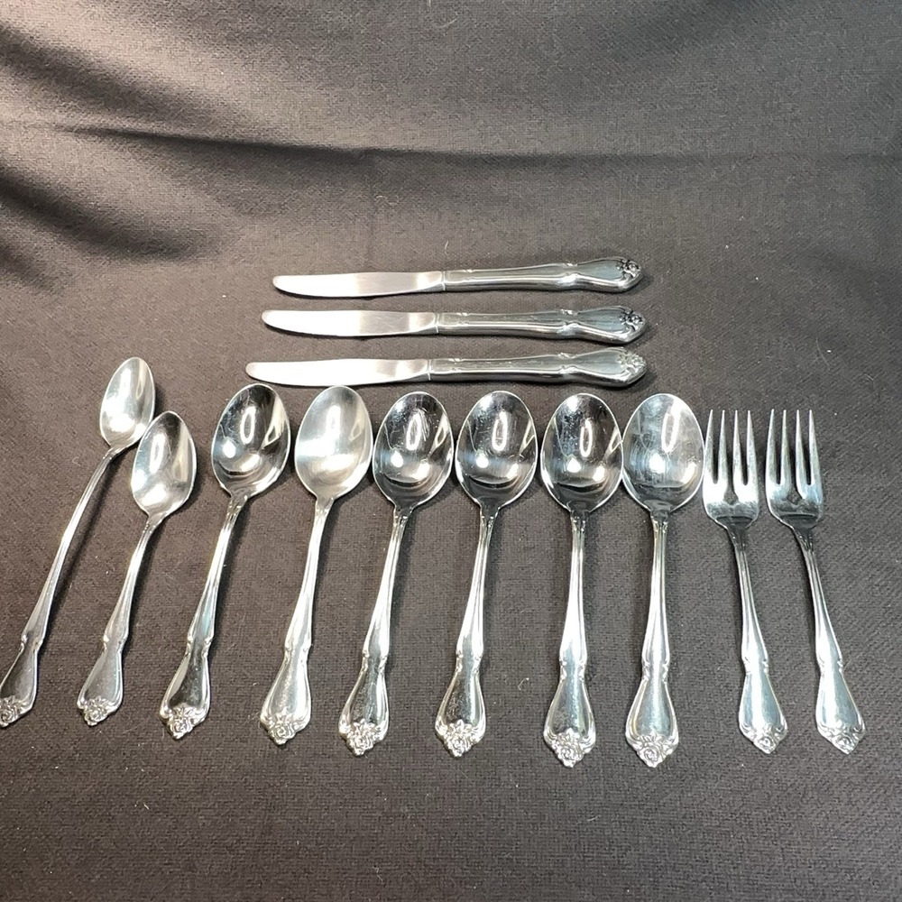 1881‎ Rogers Oneida ARBOR TRUE ROSE Stainless Flatware 13 pc Mixed Lot